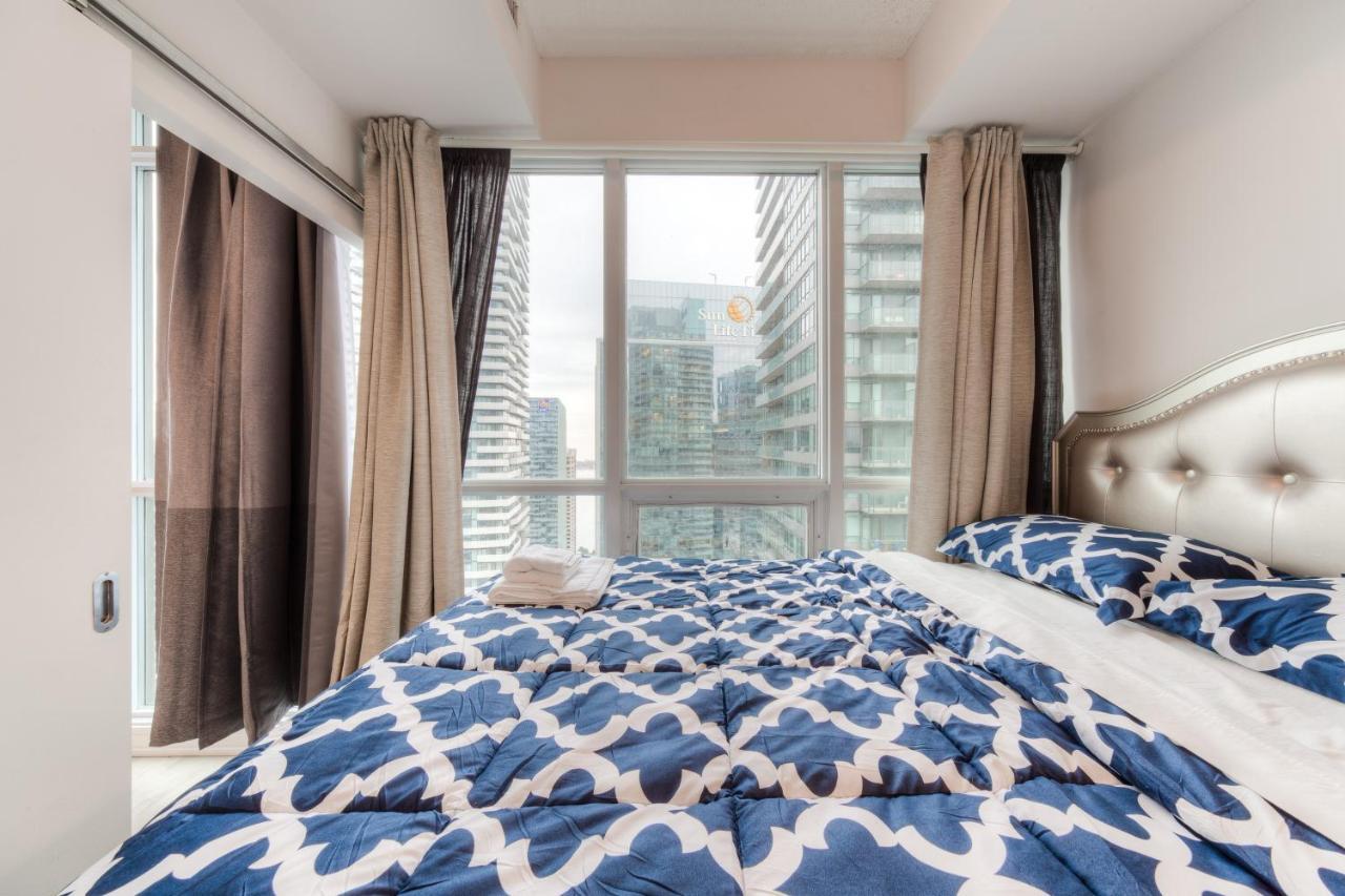 Stylish Newly Furnished Condo With Beautiful Lake View Toronto Buitenkant foto